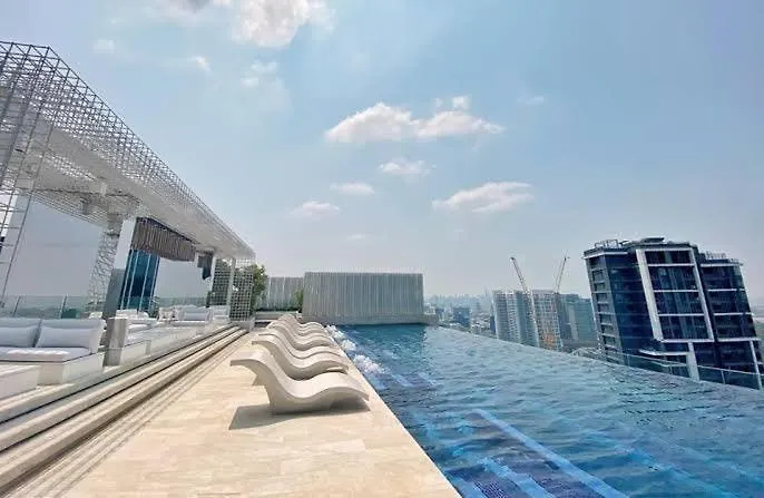 2 Bed 2 Bath Steps To Bts&mrt Apartment