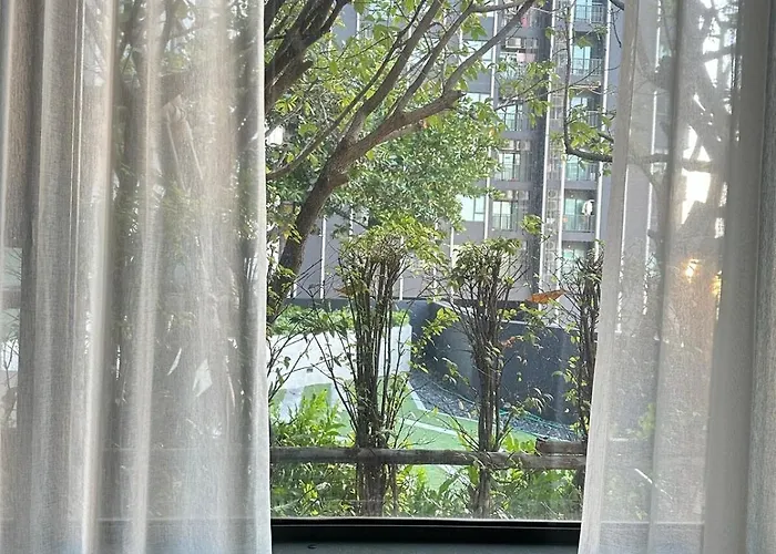 Apartment 2 Bed 2 Bath Steps To Bts&mrt