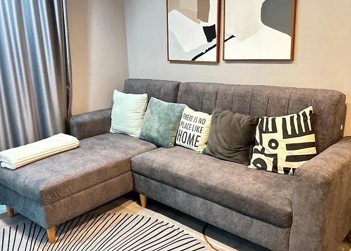 2 Bed 2 Bath Steps To Bts&mrt *