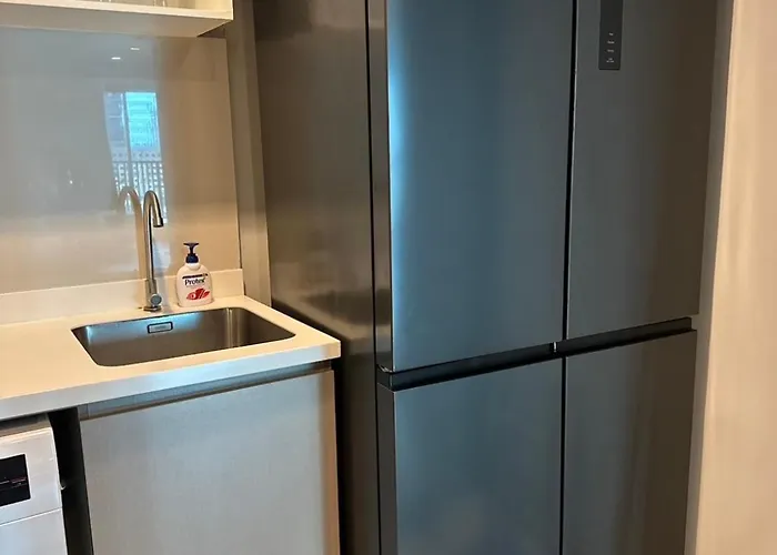 2 Bed 2 Bath Steps To Bts&mrt Apartment